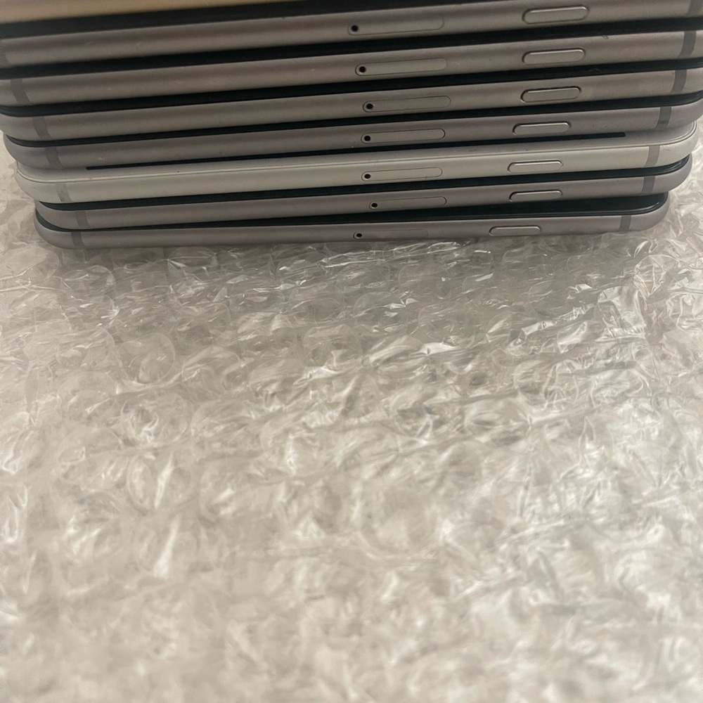 iPhone 6s fully unlocked - Picture 4 of 16